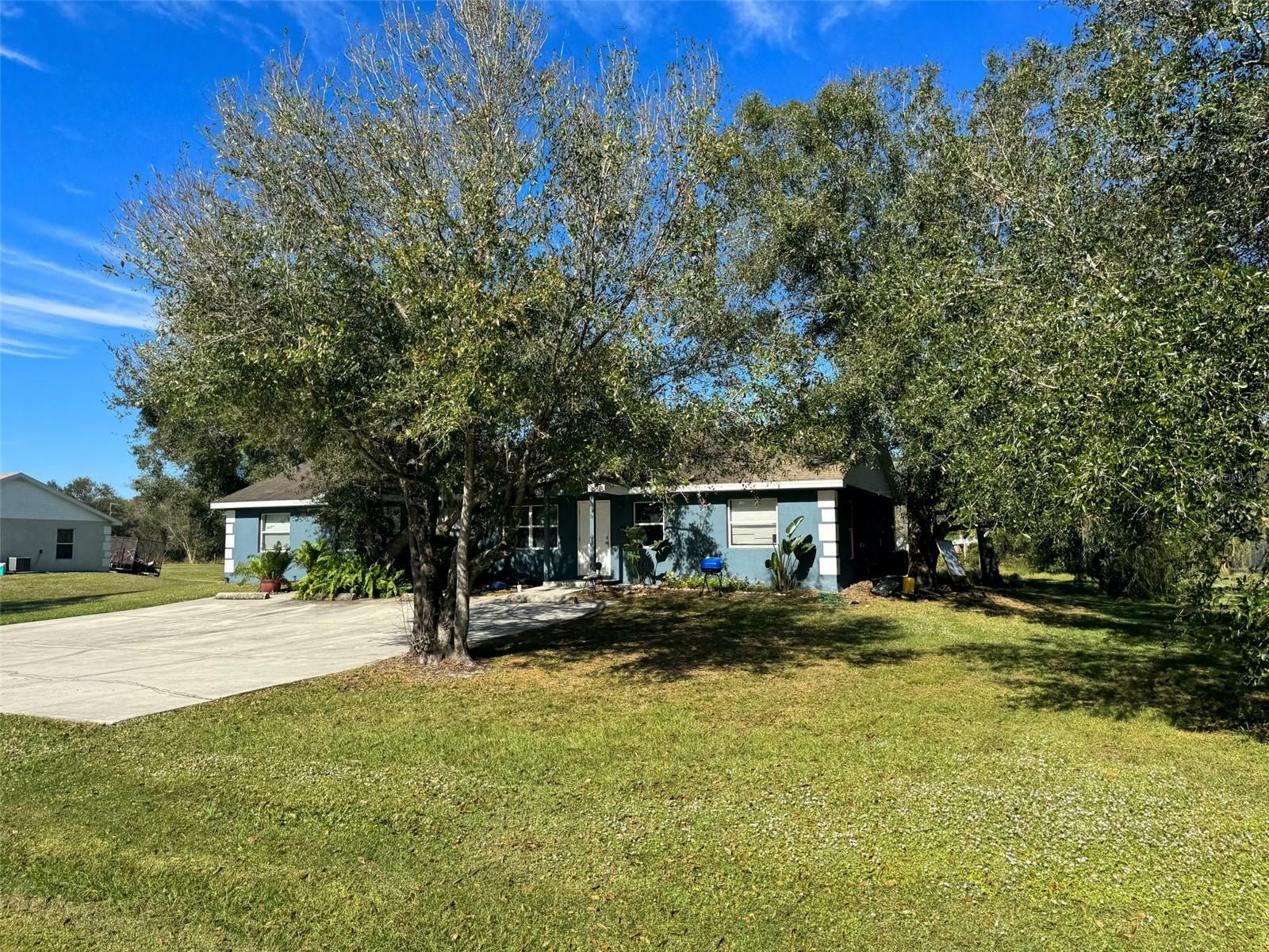 Property Photo:  1938 SE Cherry Drive  FL 34266 