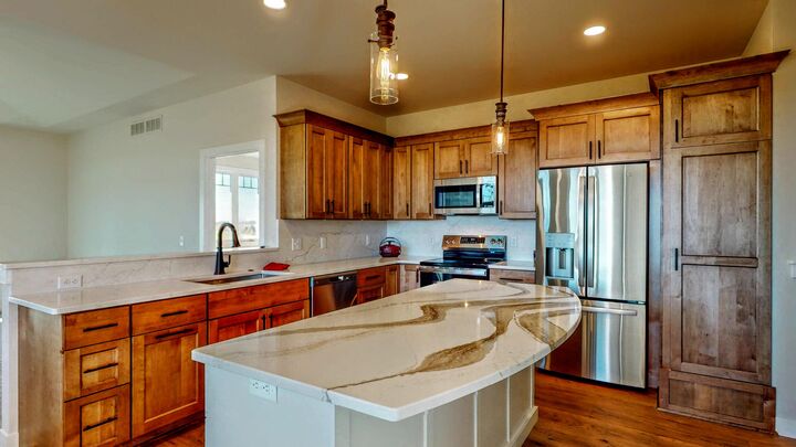 Property Photo: 722 E Reinel St WI 53549