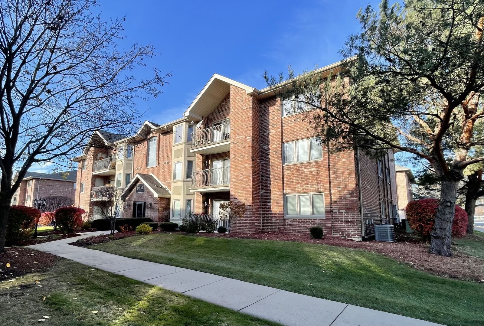 Property Photo:  9410 Melvina Avenue 2nw  IL 60453 
