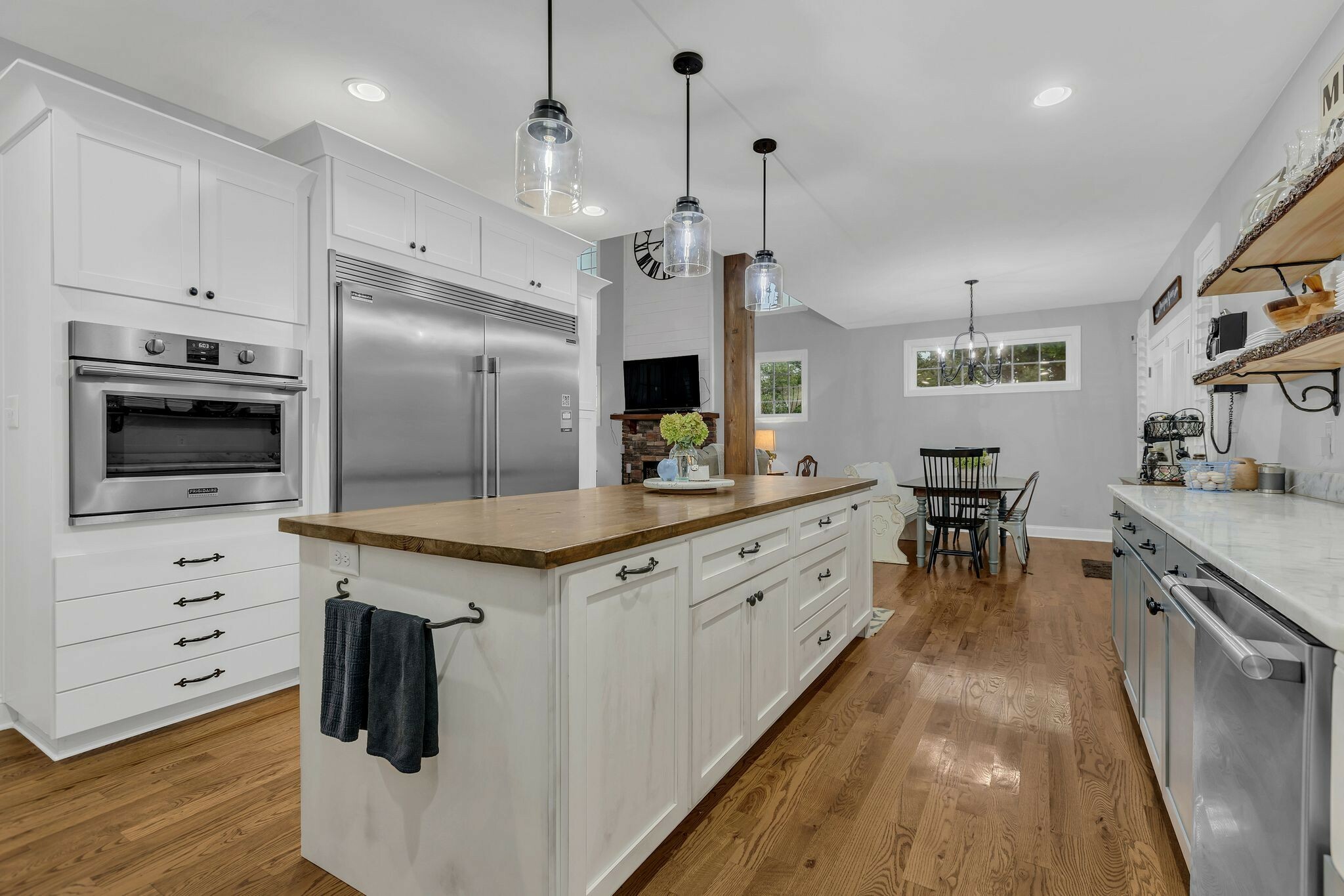 Property Photo: 1753 Highway 25 TN 37066