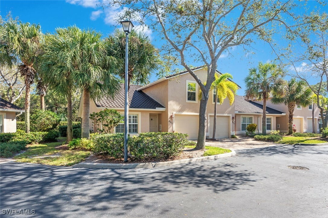 Property Photo:  3505 Avion Woods Court 901  FL 34104 