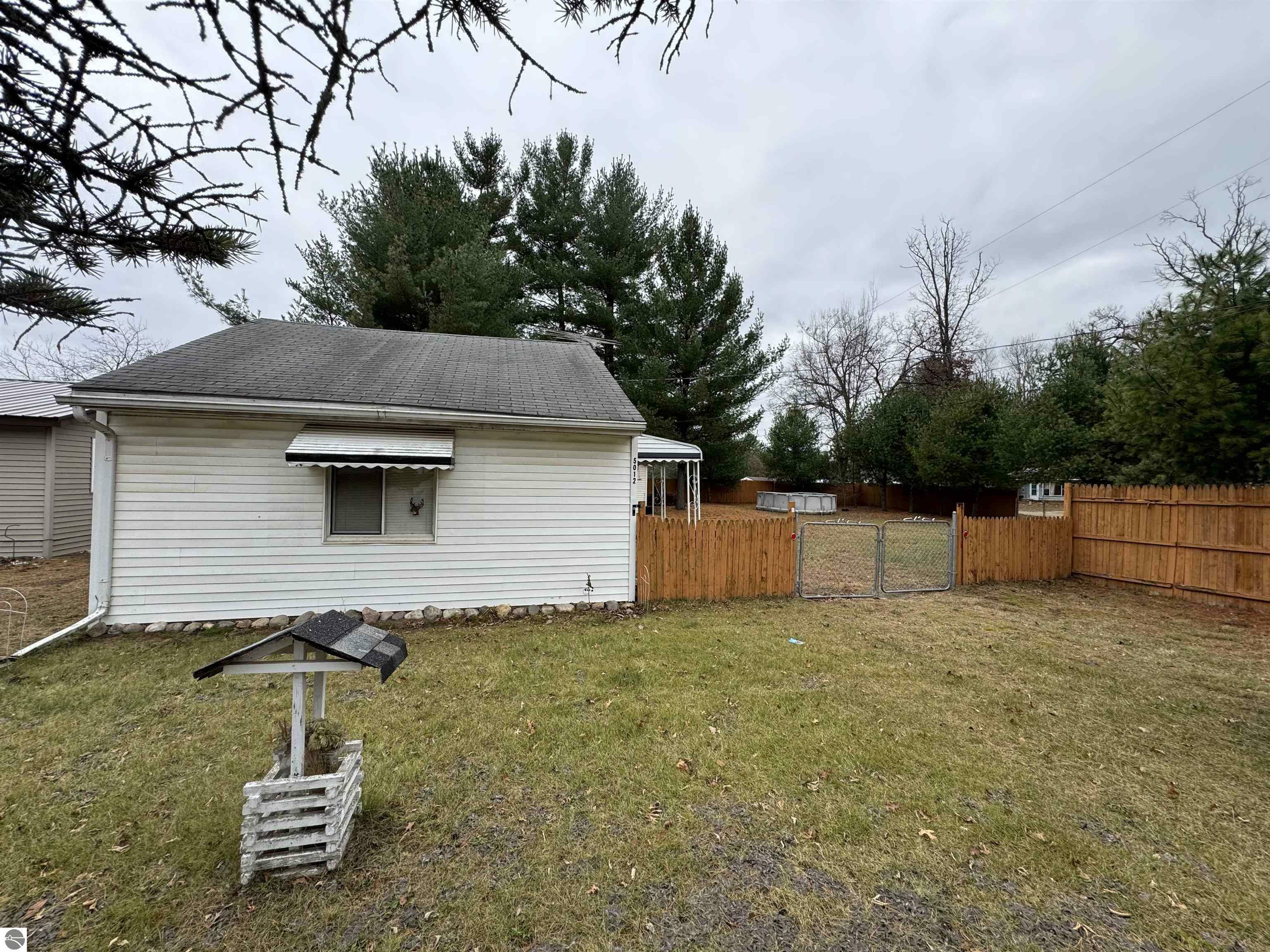 Property Photo:  5012 Dorothy Drive  MI 48756 