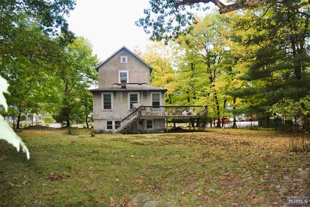 Property Photo:  139 Ramapo Valley Road  NJ 07430 