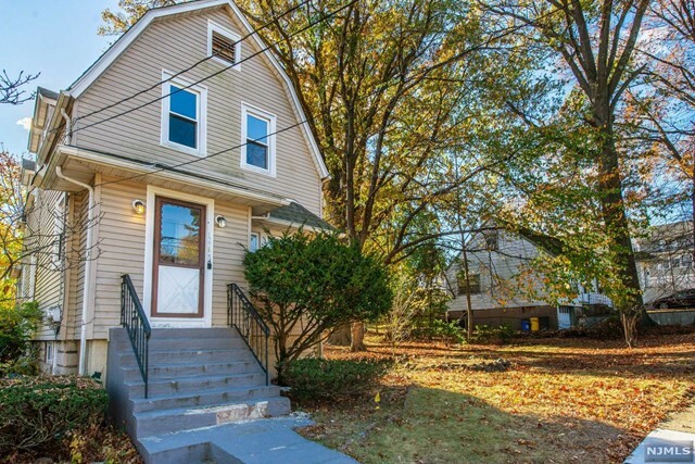 Property Photo:  122 Washington Place  NJ 07666 