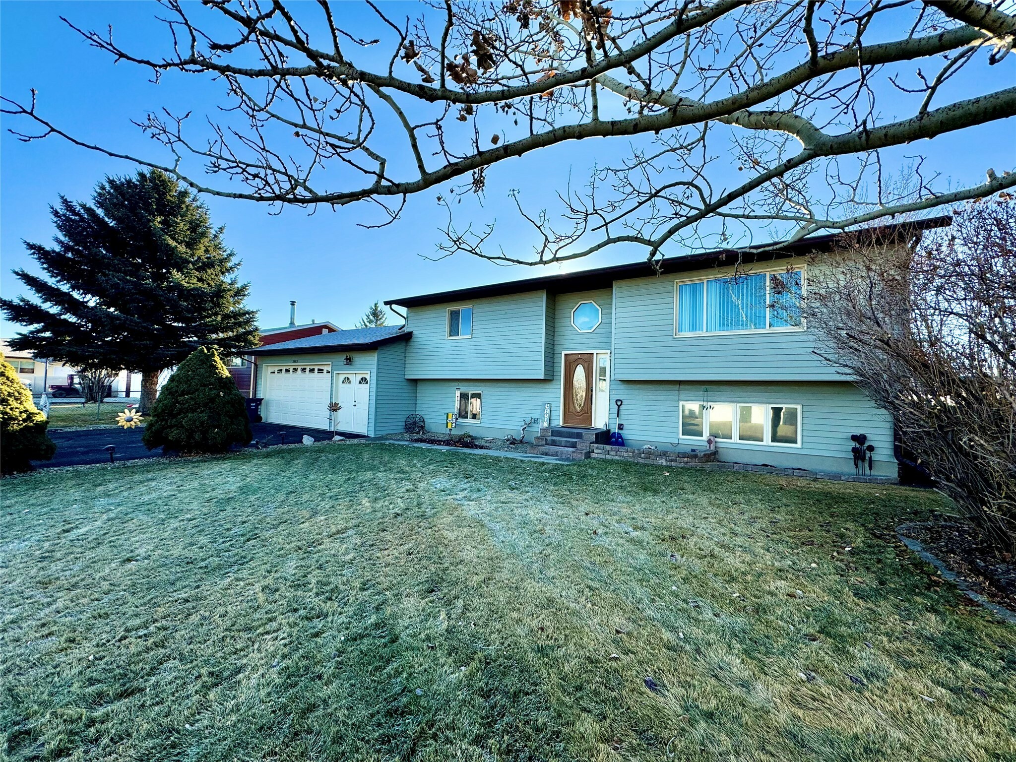 Property Photo:  3883 Gradestake Street  MT 59635 