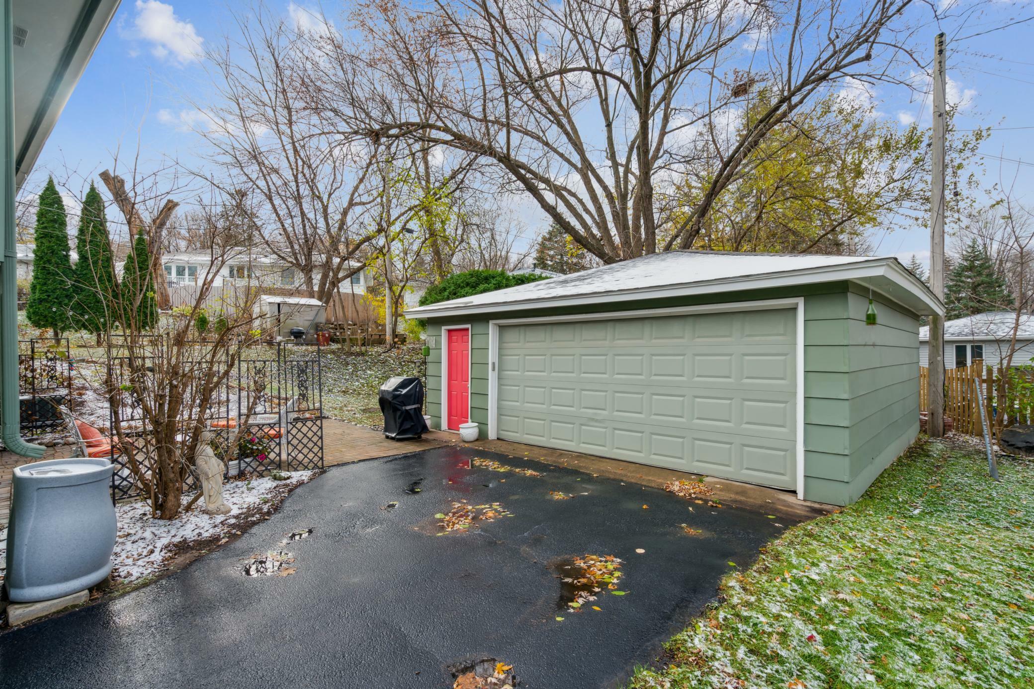 Property Photo:  1436 Hillsboro Avenue S  MN 55426 