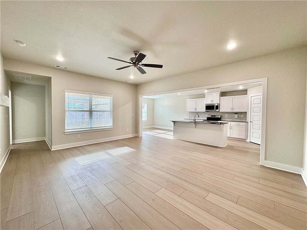 Property Photo: 462 S Benchmark Lane AR 72704