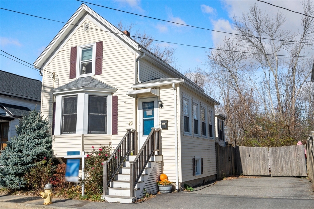 Property Photo:  25 Planters St  MA 01970 