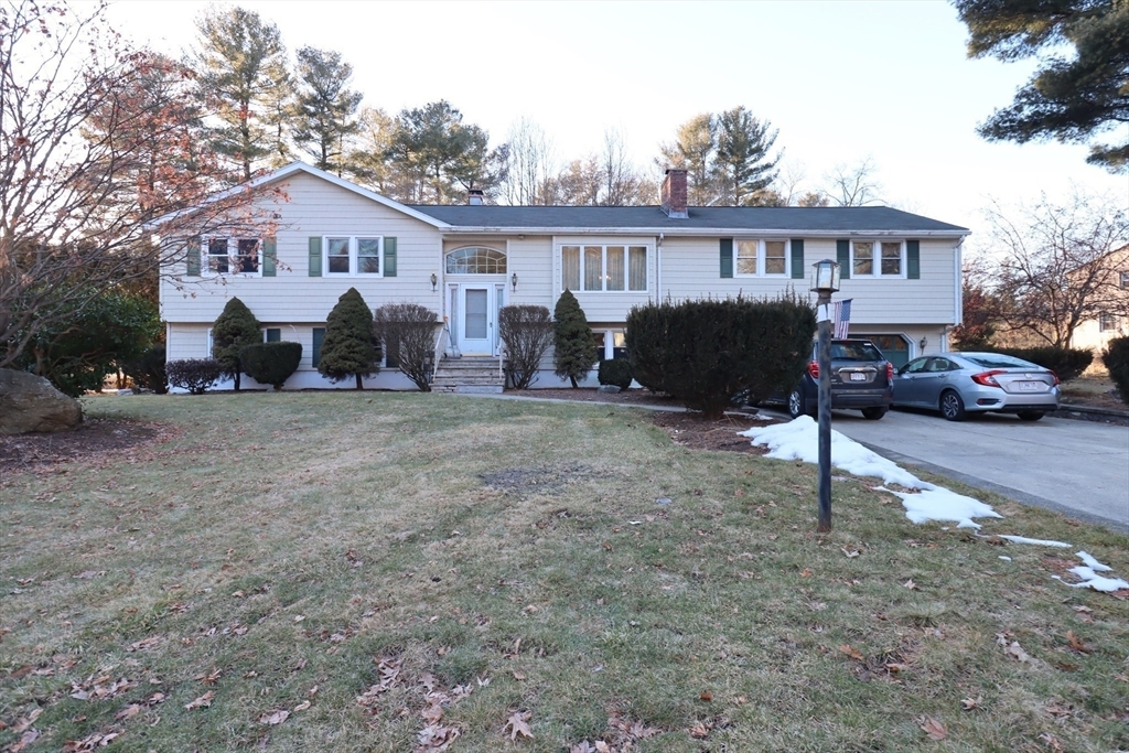 7 Otter Cir  Billerica MA 01821 photo