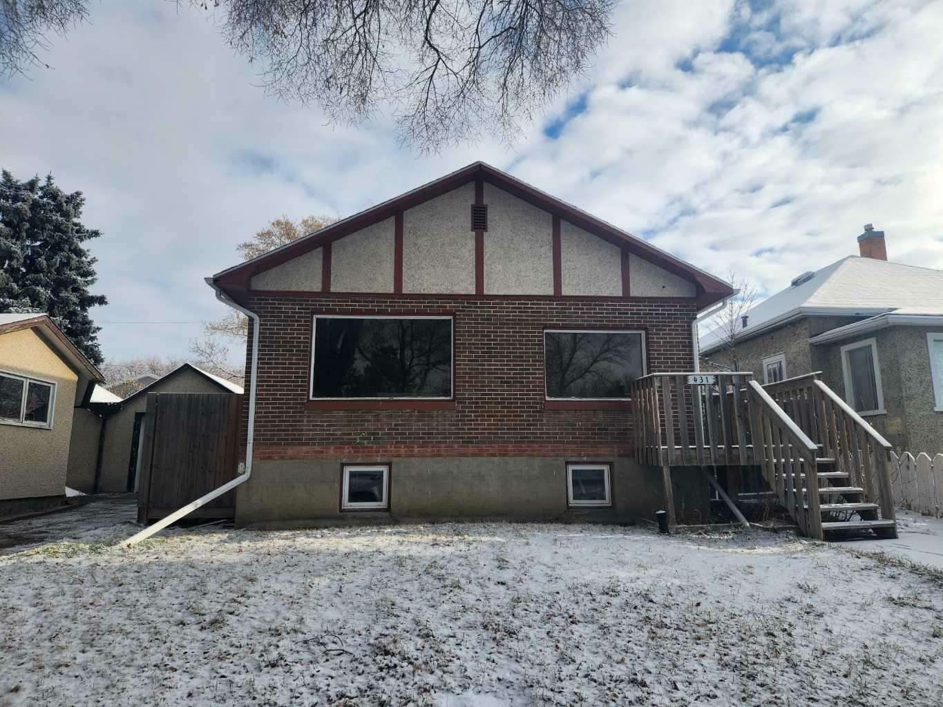 Property Photo:  431 19 Street N  AB T1H 3K4 