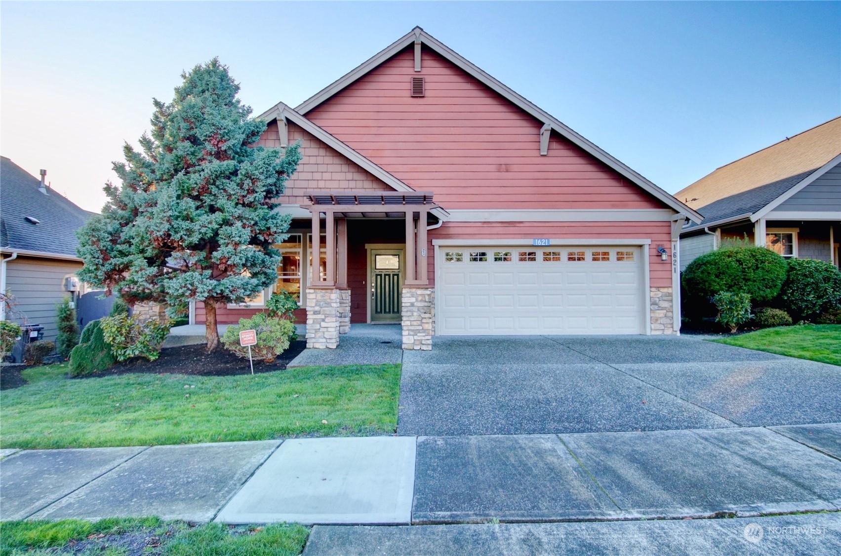 Property Photo:  1621  Grand Avenue  WA 98274 