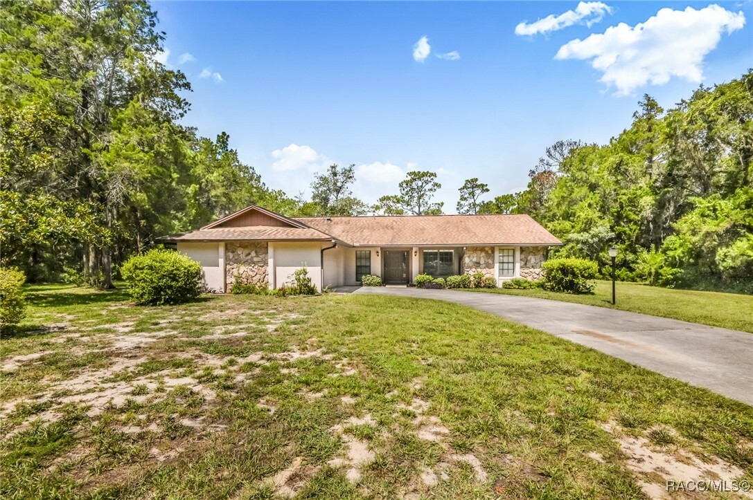 Property Photo:  12070 S Fern Point  FL 34436 