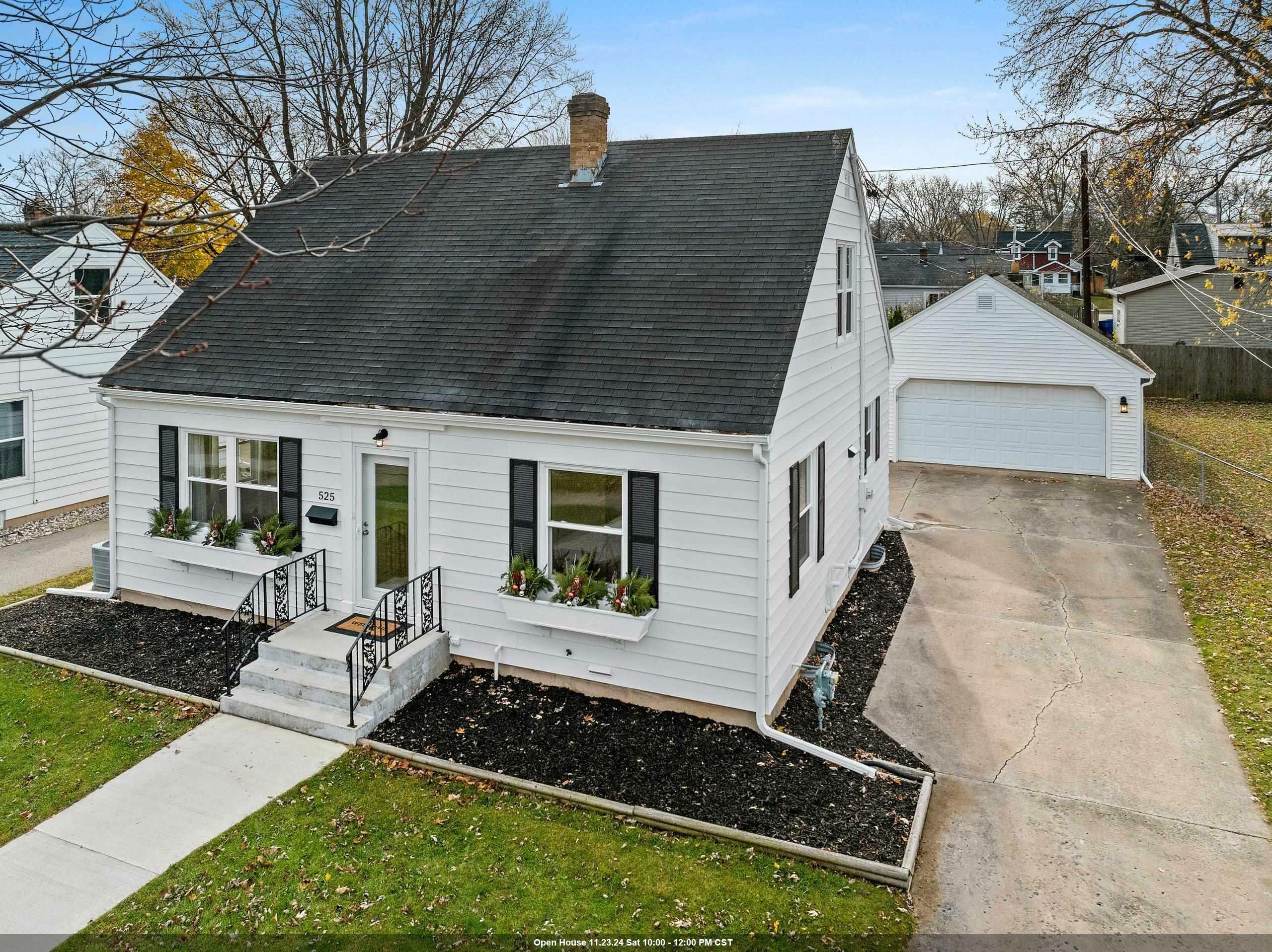 Property Photo:  525 E Carroll Street  WI 54915 