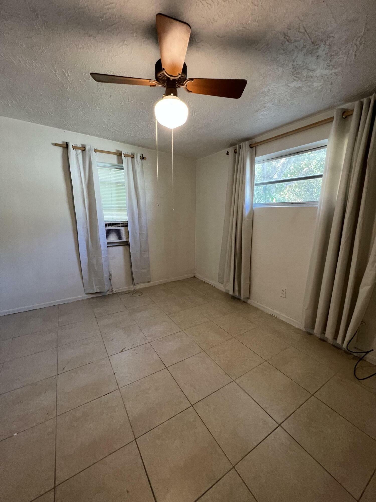 Property Photo:  1209 S 10th Street  FL 34950 