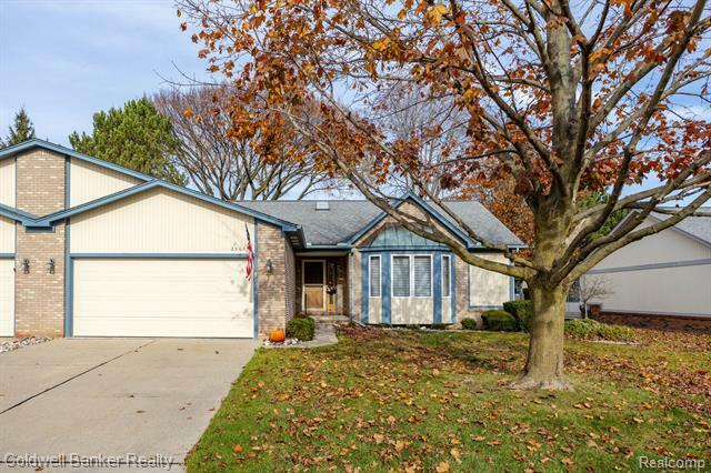 23135 Pinetree Circle 16  Macomb Twp MI 48042 photo