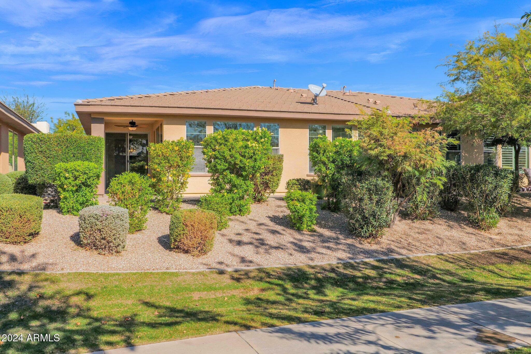 Property Photo:  731 E Verde Boulevard  AZ 85140 