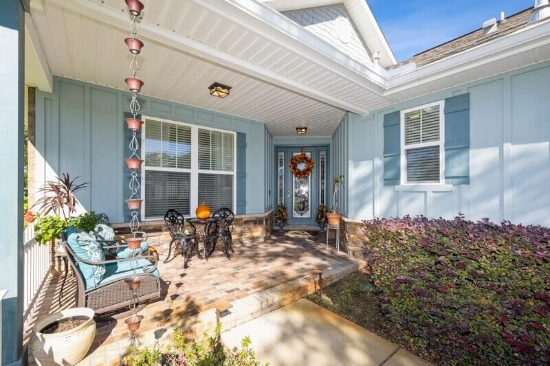 Property Photo:  6 6th Avenue  FL 32579 