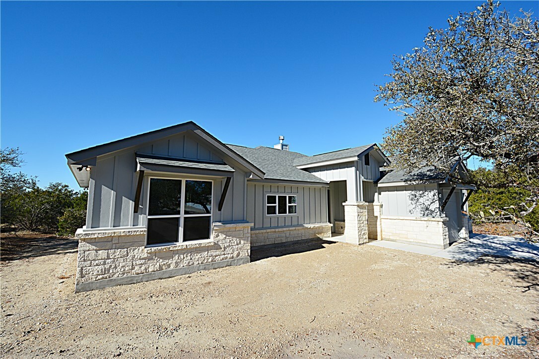1050 Madrone Road  Fischer TX 78623 photo