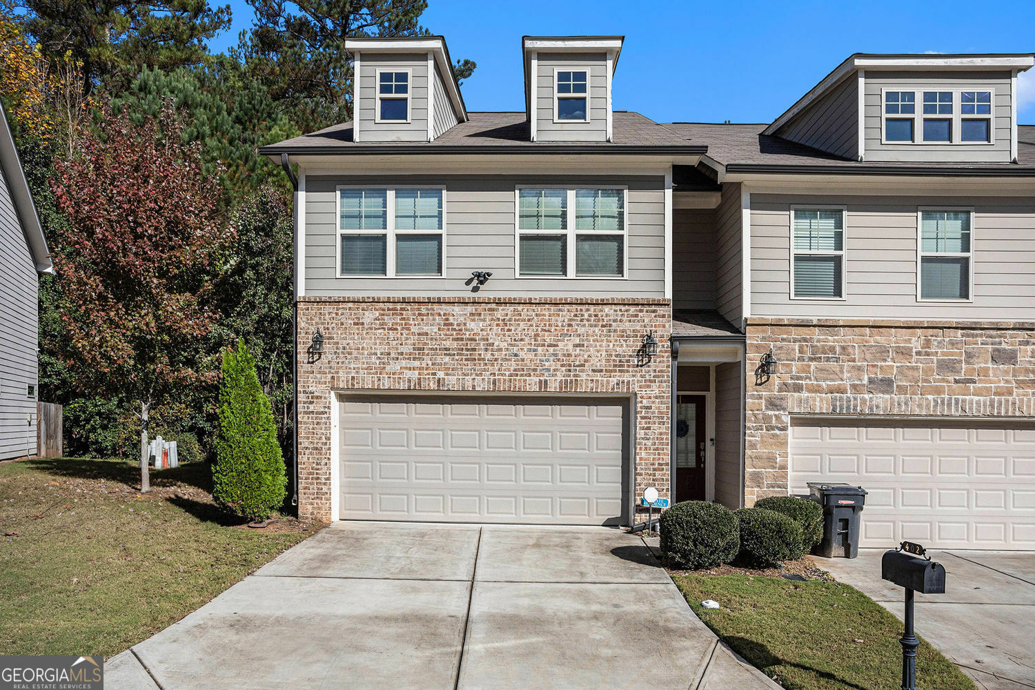 Property Photo:  402 Mulberry Row SE  GA 30354 