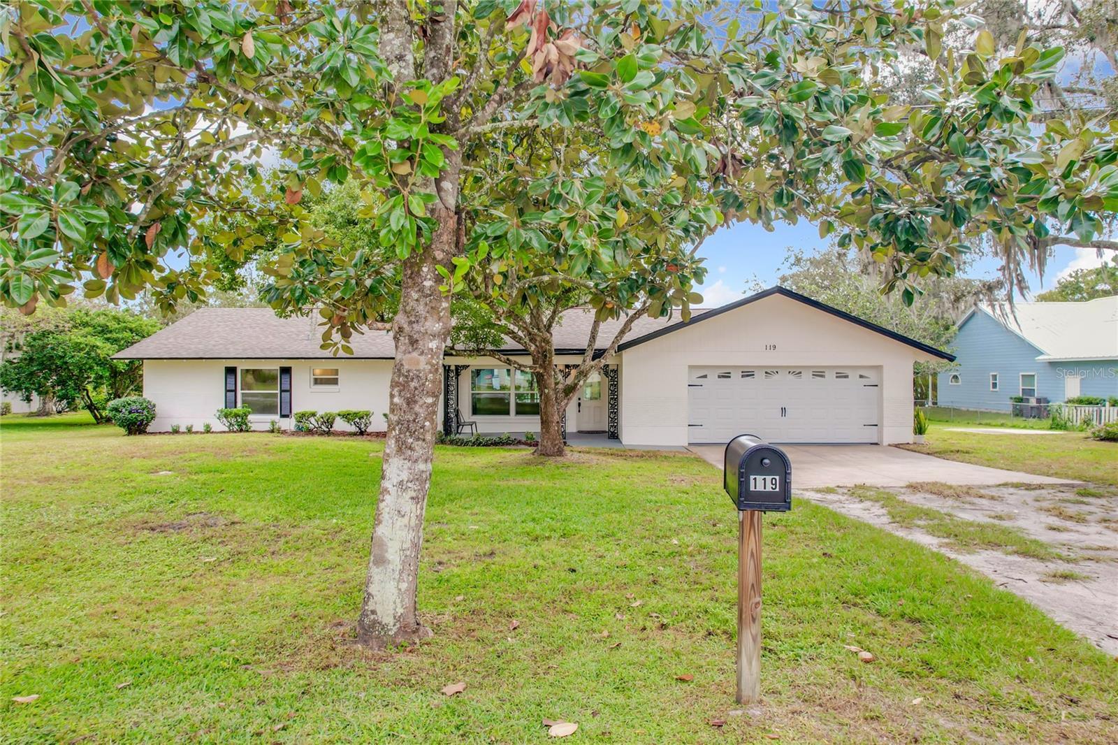 Property Photo: 119 Lake Drive FL 32765