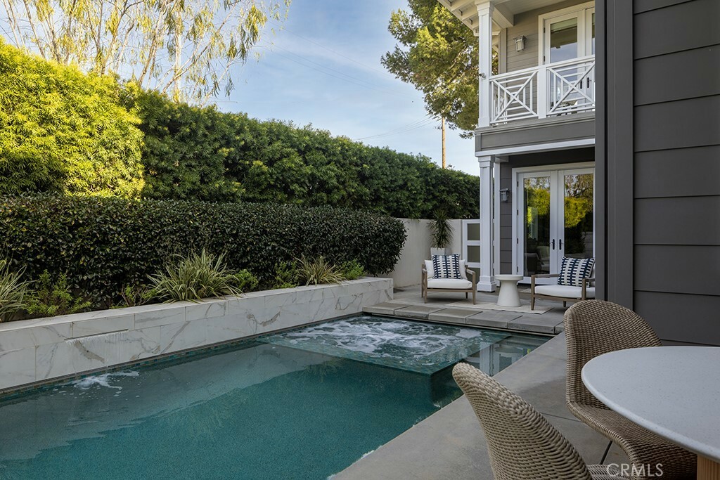 Property Photo: 547 Tustin Avenue CA 92663
