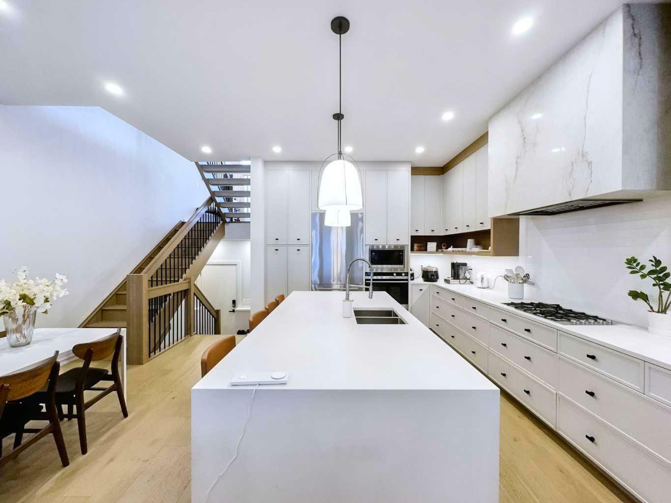 Property Photo:  2614 17 Street SW  AB T2T 4N1 