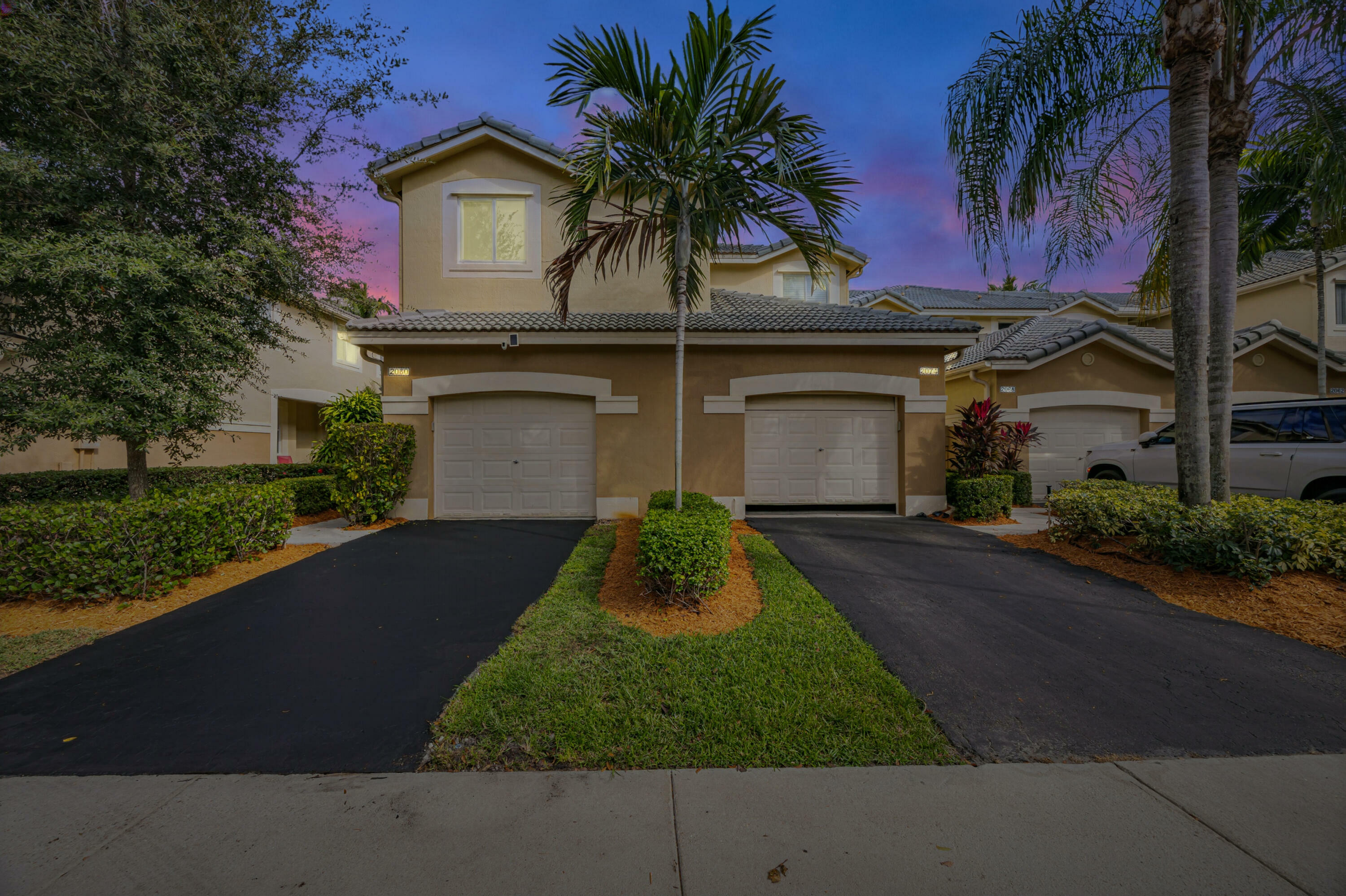 Property Photo:  2080 Pasa Verde Lane  FL 33327 