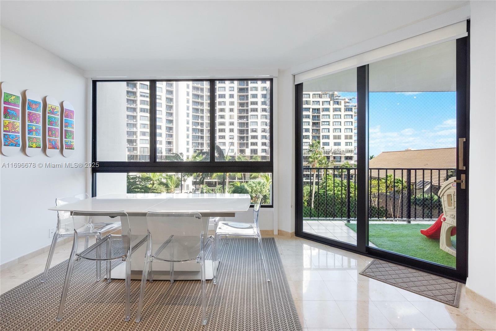 Property Photo:  520 Brickell Key Dr A604  FL 33131 