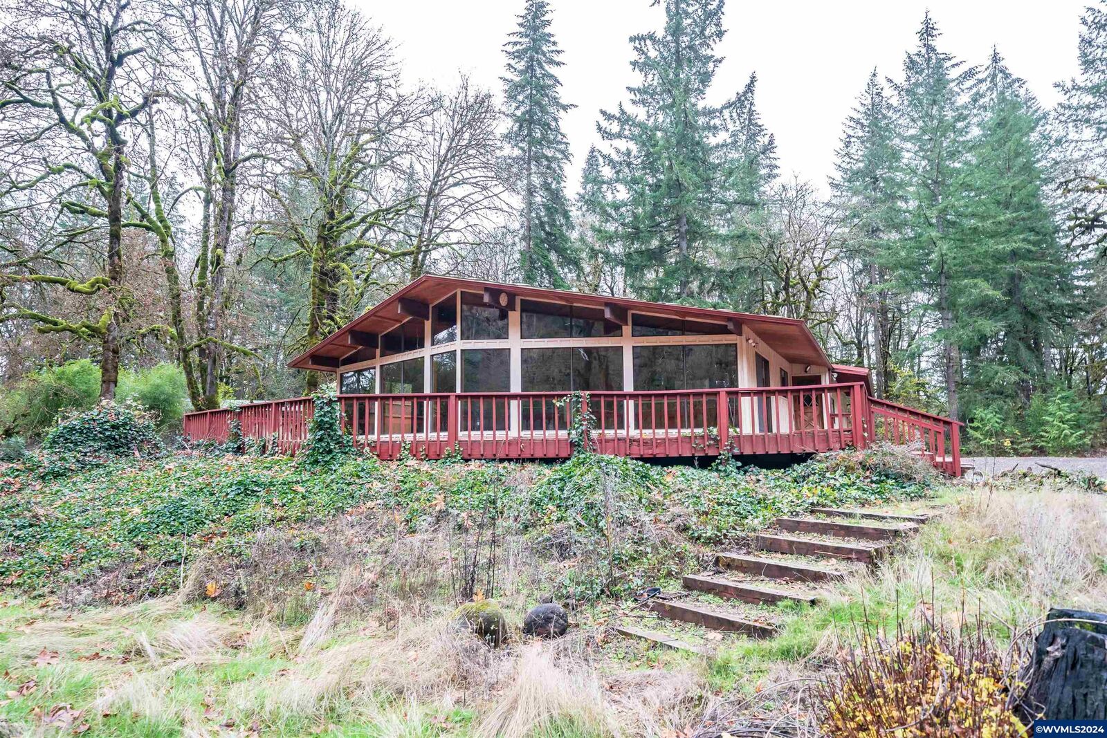 Property Photo: 42121 Moran Ln OR 97355