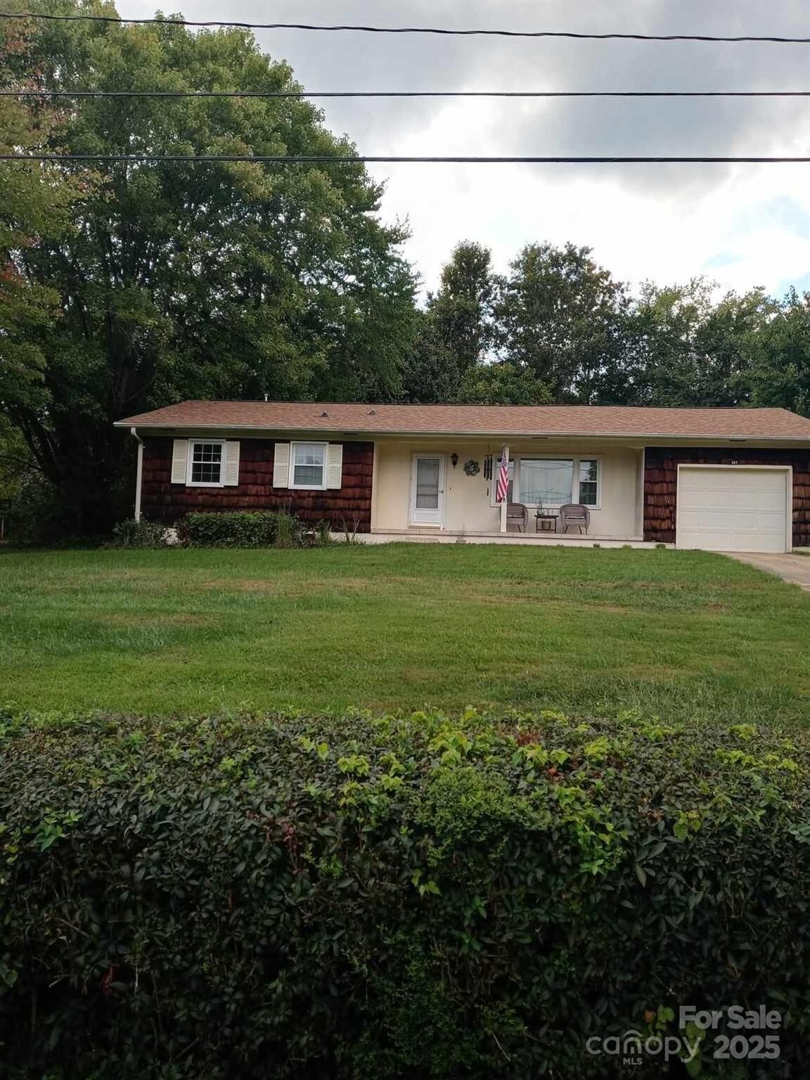 Property Photo: 141 Cherokee Way NC 28752