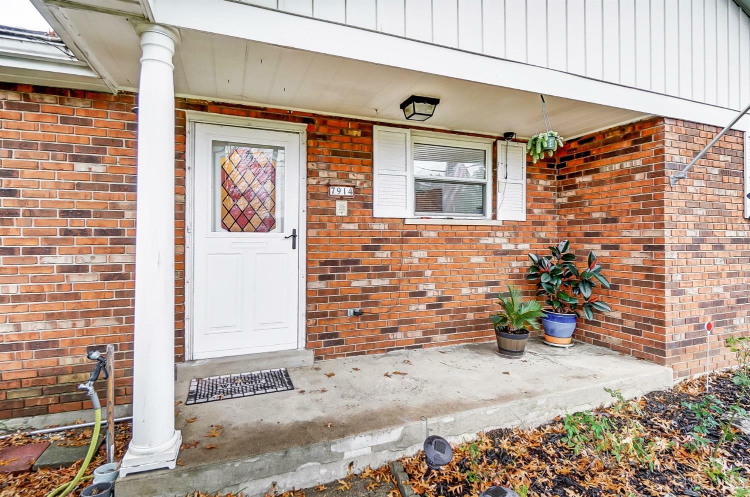 Property Photo: 7914 Cheviot Rd OH 45247