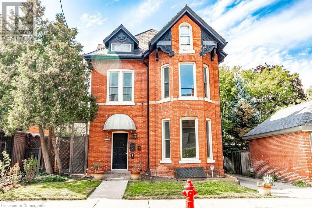 Photo de la propriété:  270 Queen Street South  ON L8P 3T3 