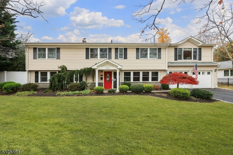 Property Photo:  1216 Wyoming Drive  NJ 07092 