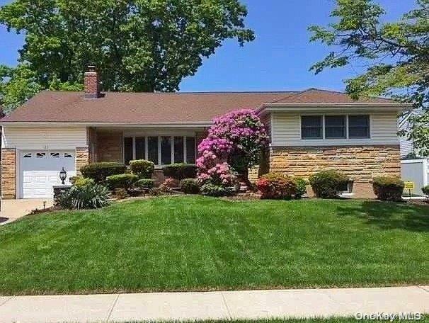 Property Photo: 125 Hamilton Avenue NY 11758