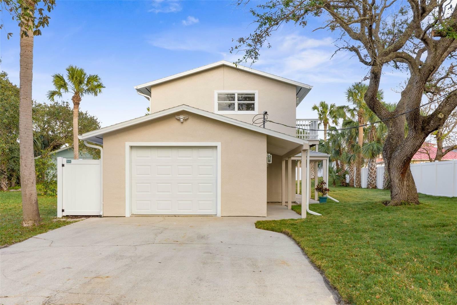 Property Photo: 2113 S Flagler Avenue FL 32136