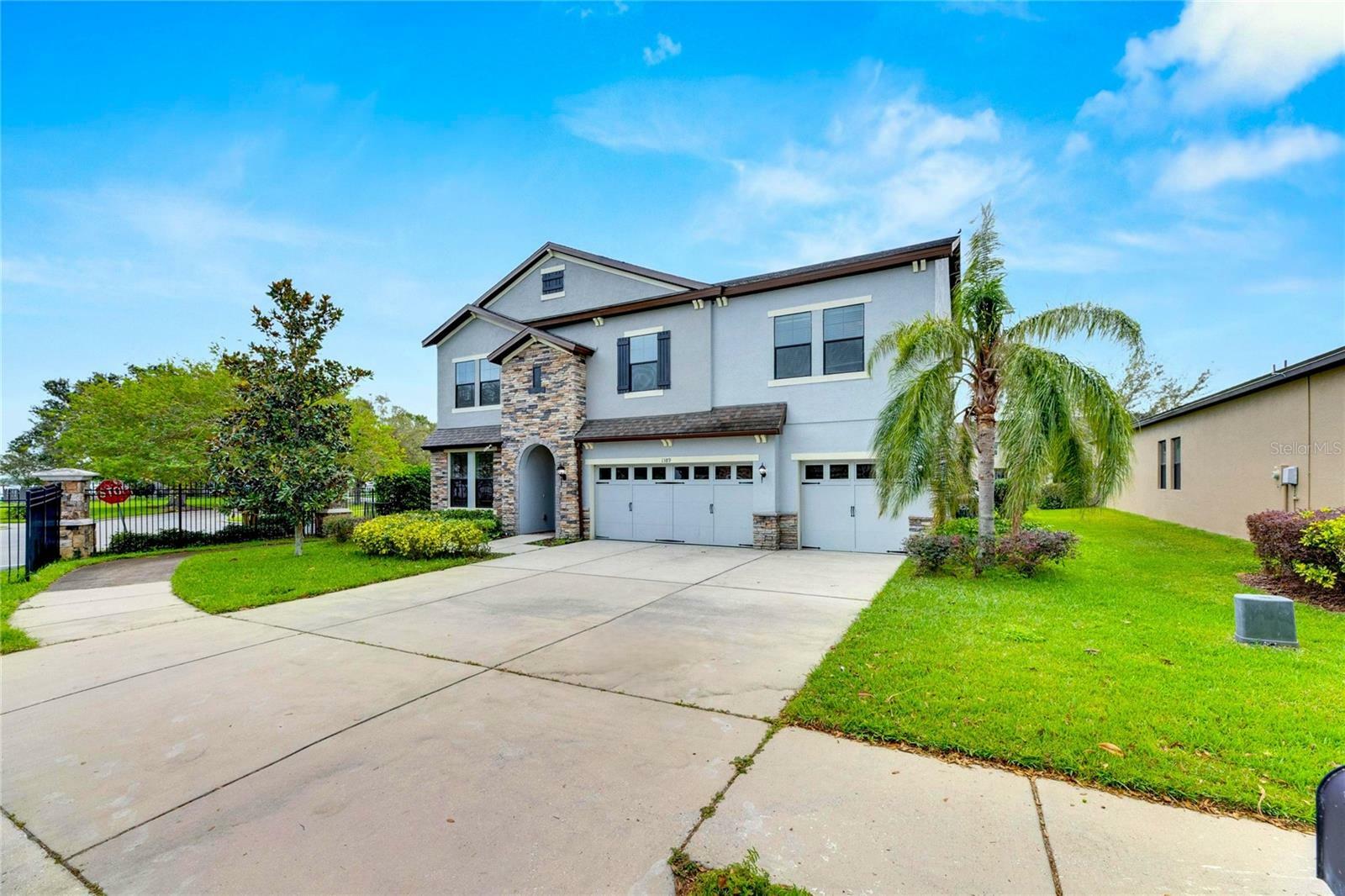 Property Photo:  1389 Heritage Landings Drive  FL 33805 