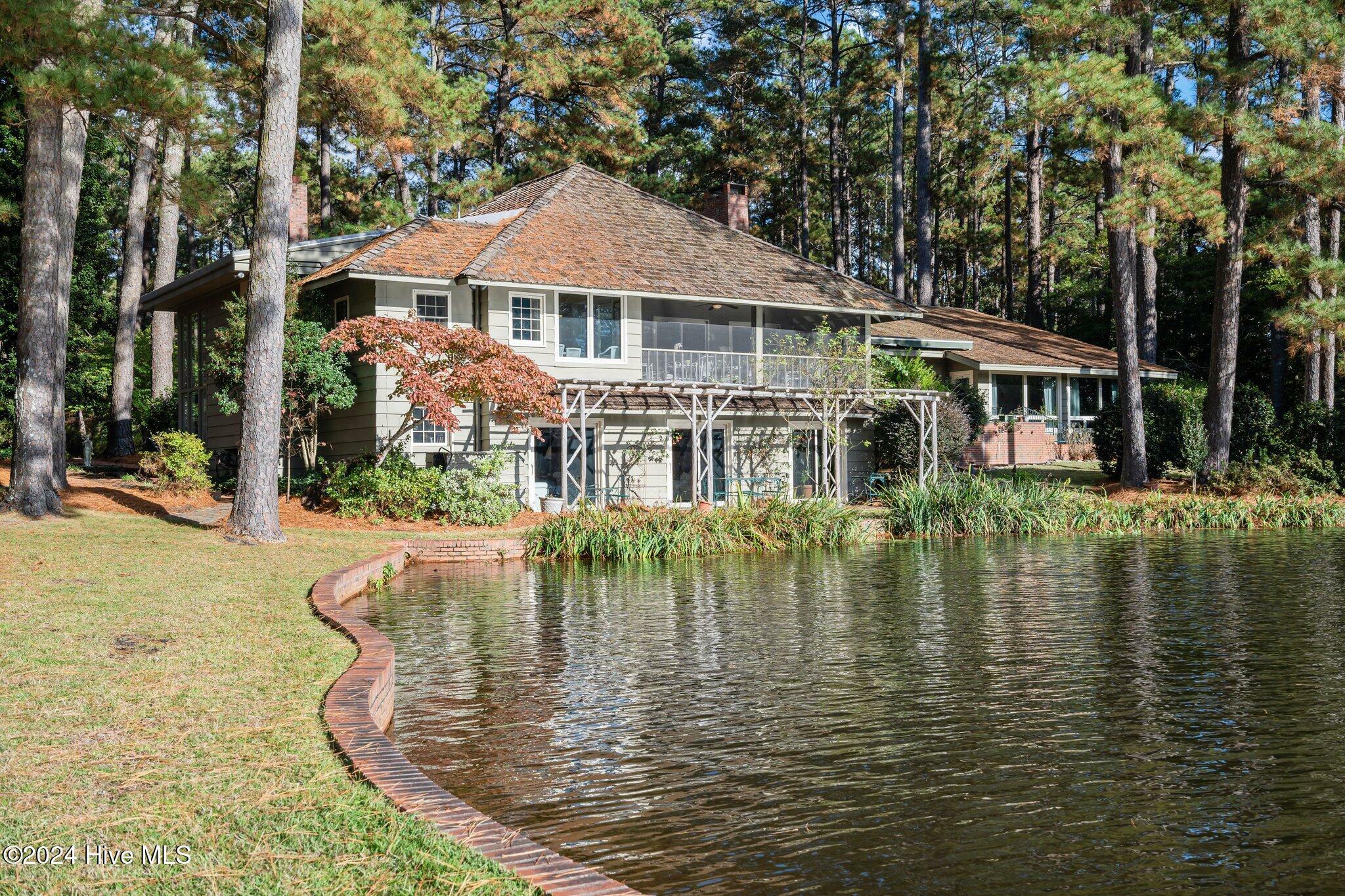 Property Photo:  85 Apawamis Circle  NC 28374 