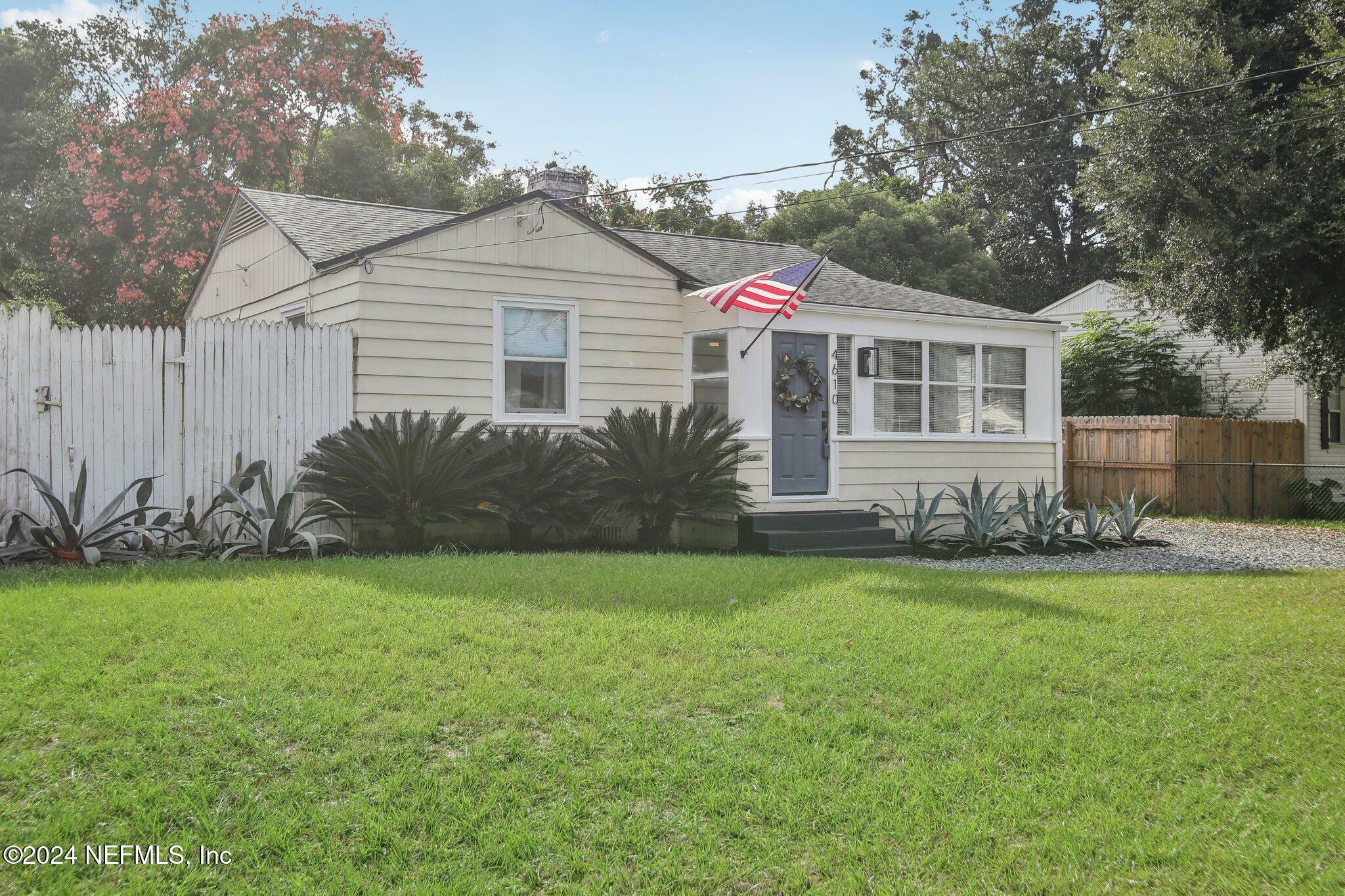 Property Photo:  4610 Cedarwood Road  FL 32210 