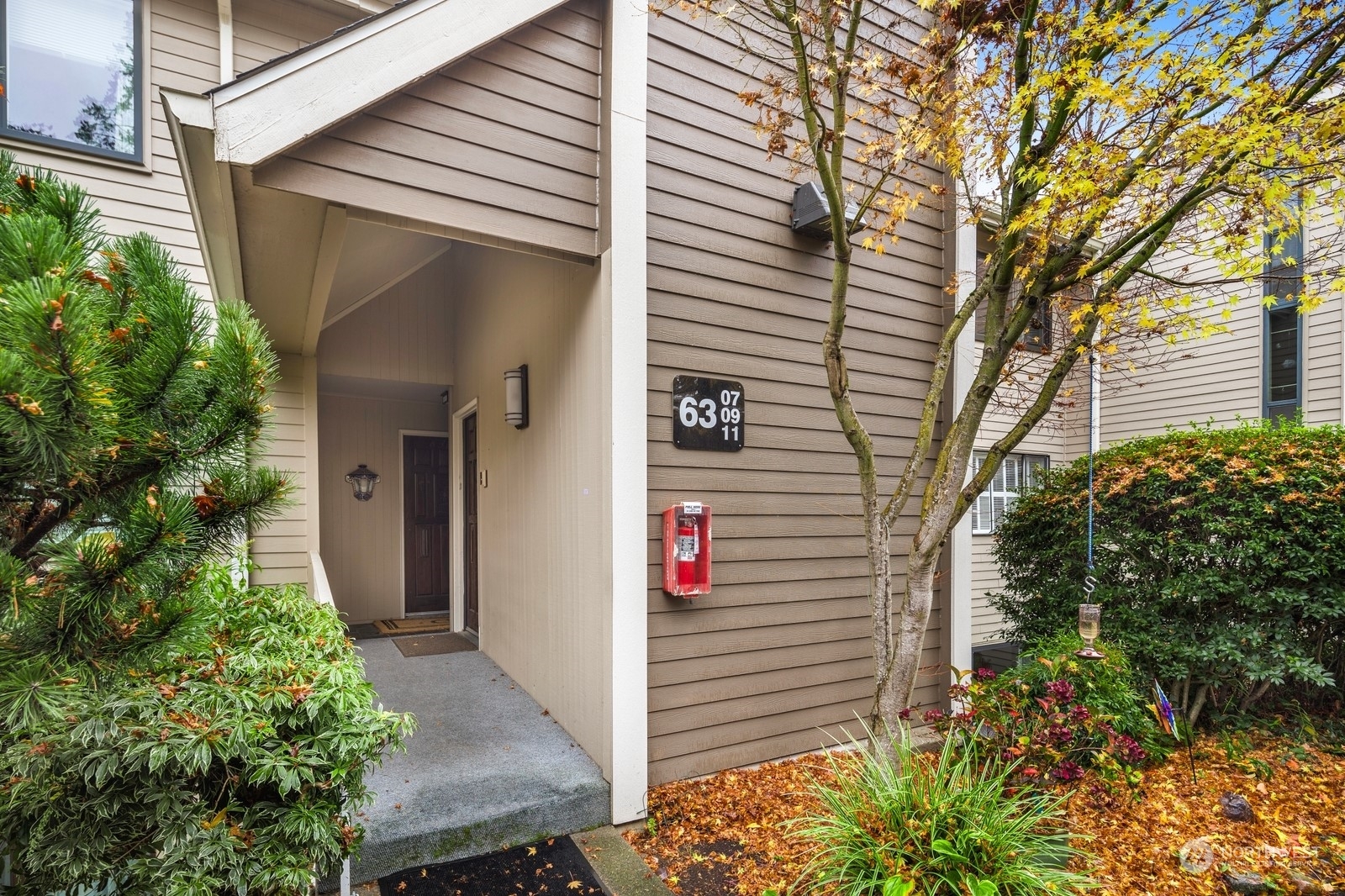 Property Photo:  6309 Sand Point Way NE E5  WA 98115 