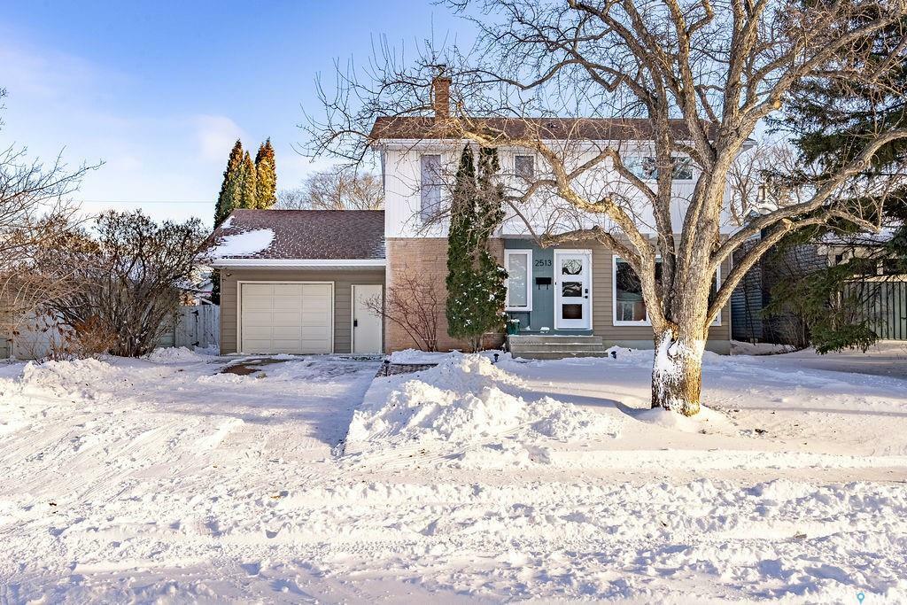 Property Photo:  2513 Ewart Avenue  SK S7J 1Y7 