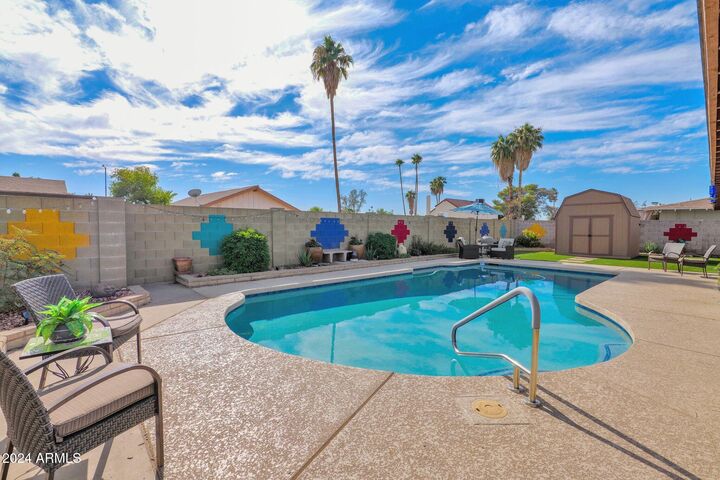 Property Photo: 3735 W Mercer Lane AZ 85029