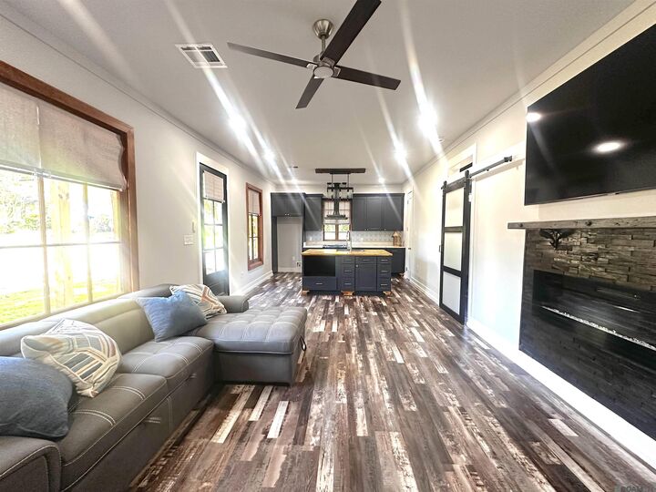 Property Photo: 2513 Jura St LA 70806