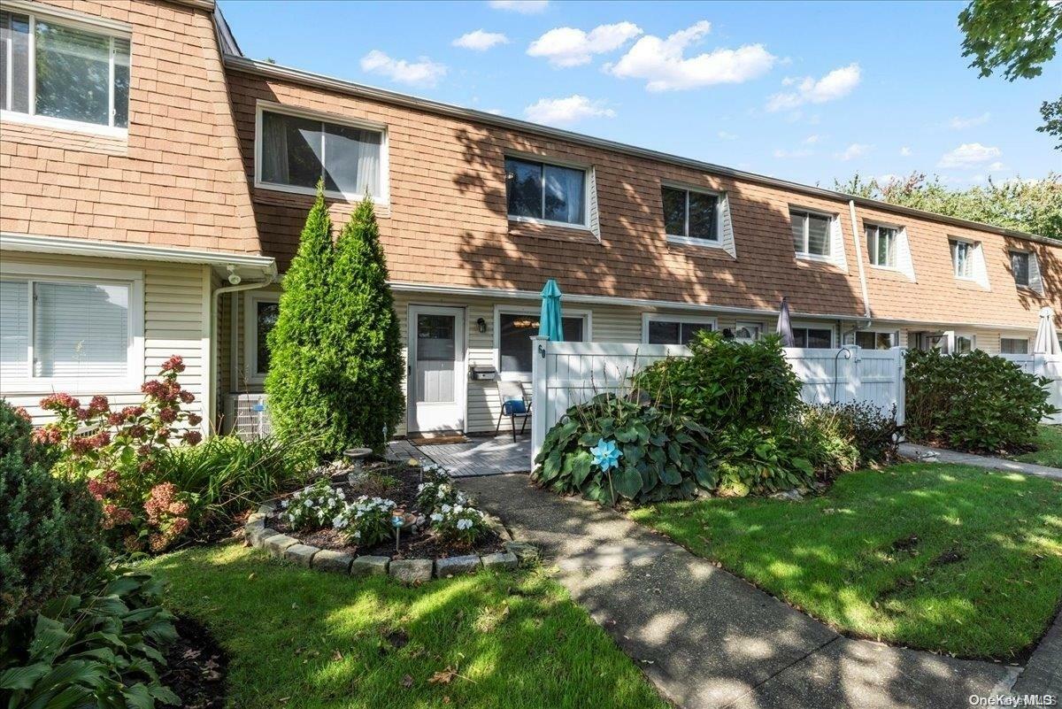 Property Photo:  60 Storm Drive 60  NY 11742 