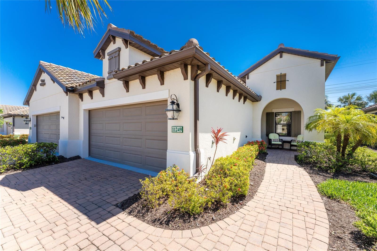 Property Photo: 11249 Mc Dermott Court FL 34223