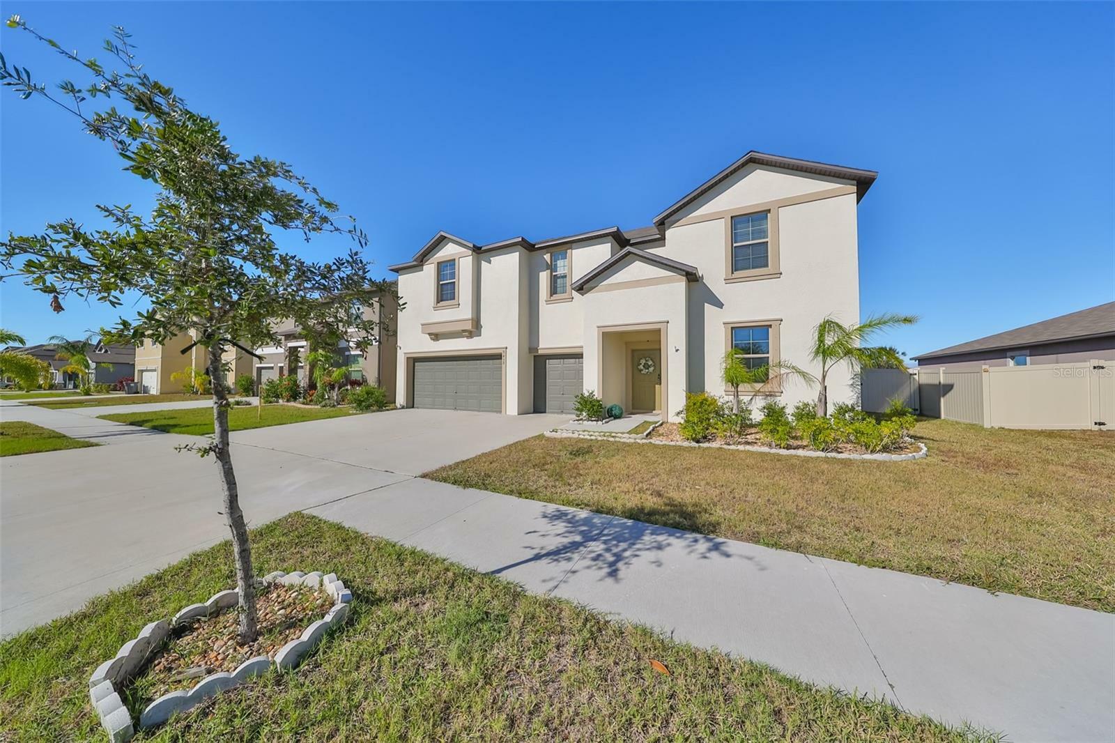 Property Photo:  9458 Channing Hill Drive  FL 33573 