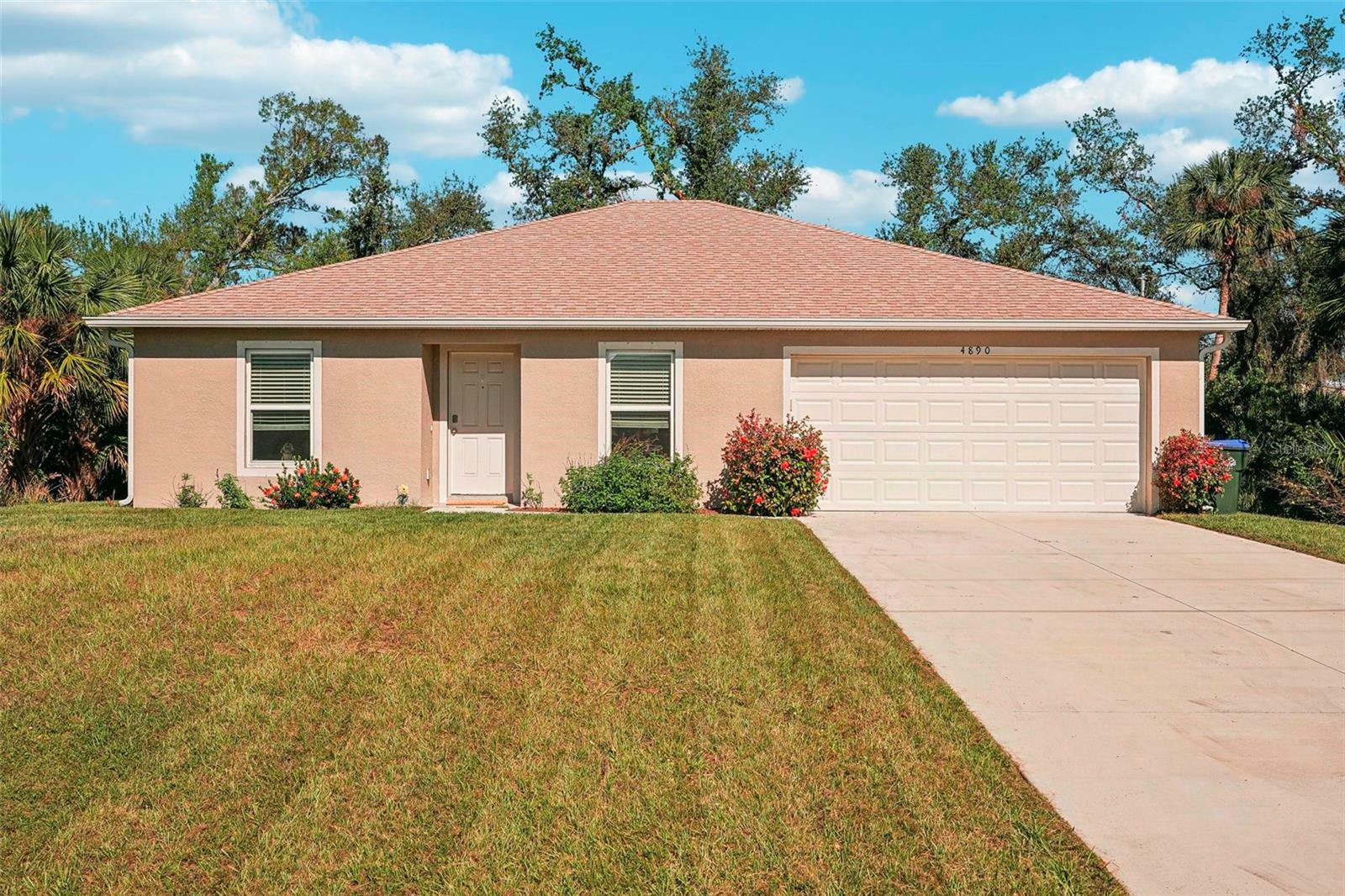 Property Photo:  4890 Laramie Circle  FL 34286 