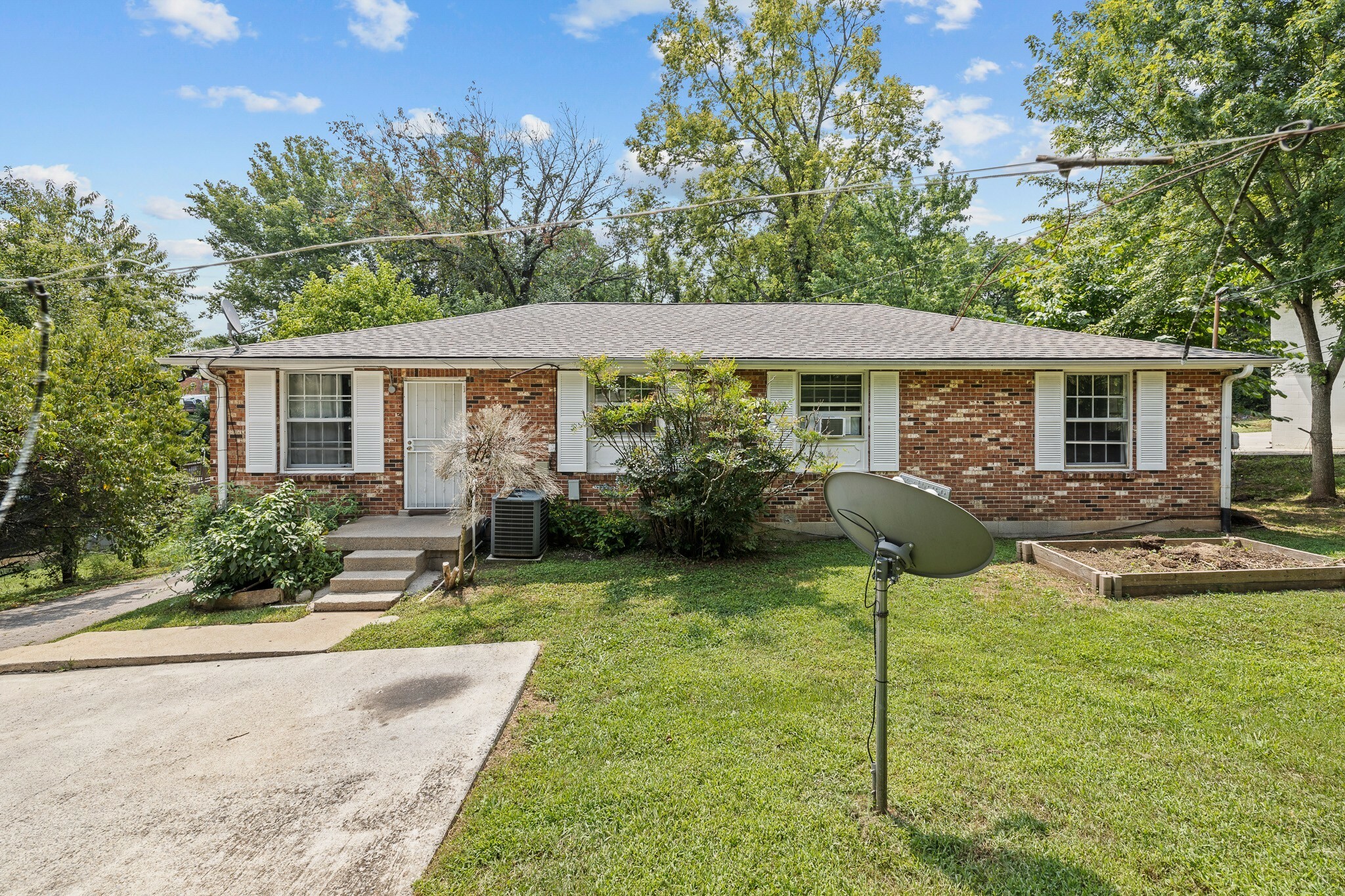 Property Photo:  363 Dade Dr  TN 37211 