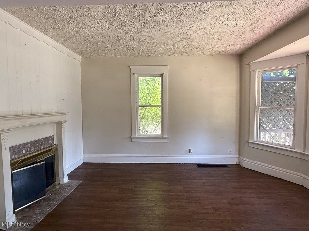 Property Photo: 90 Hurlburt Avenue OH 44303