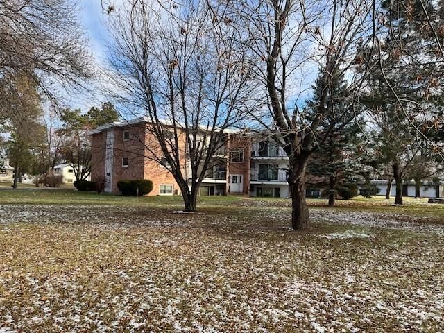 Property Photo:  1150 Dellwood Street S 303  MN 55008 