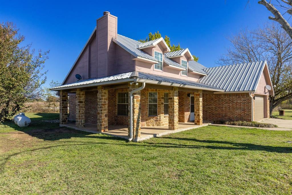 Property Photo:  302 S Sulphur Street  TX 75452 